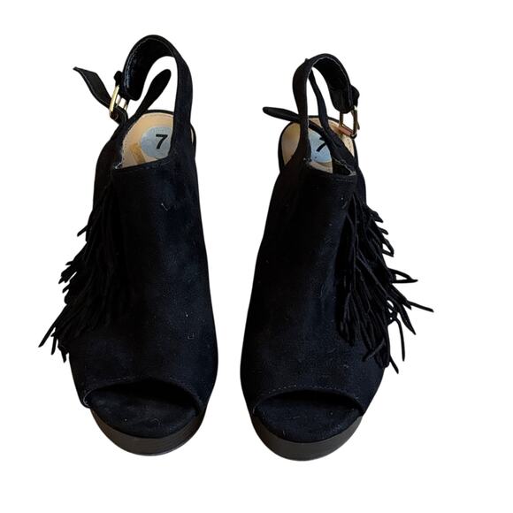 Report Peep-Toe Fringe Black Wedges - Size 7 - Picture 2 of 3